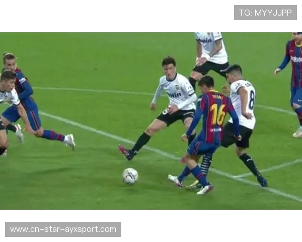 巴萨年轻中场在比赛中送出制胜直塞,未来可期 巴萨年轻中场在比赛中送出制胜直塞,未来可期