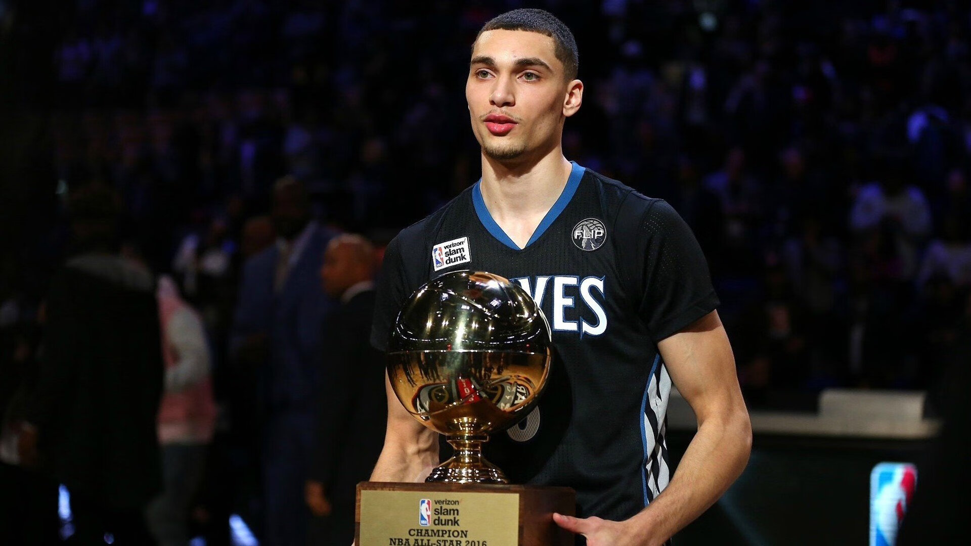 “青春逐梦”公益篮球比赛在河南焦作激烈角逐，河南省青少年篮球比赛